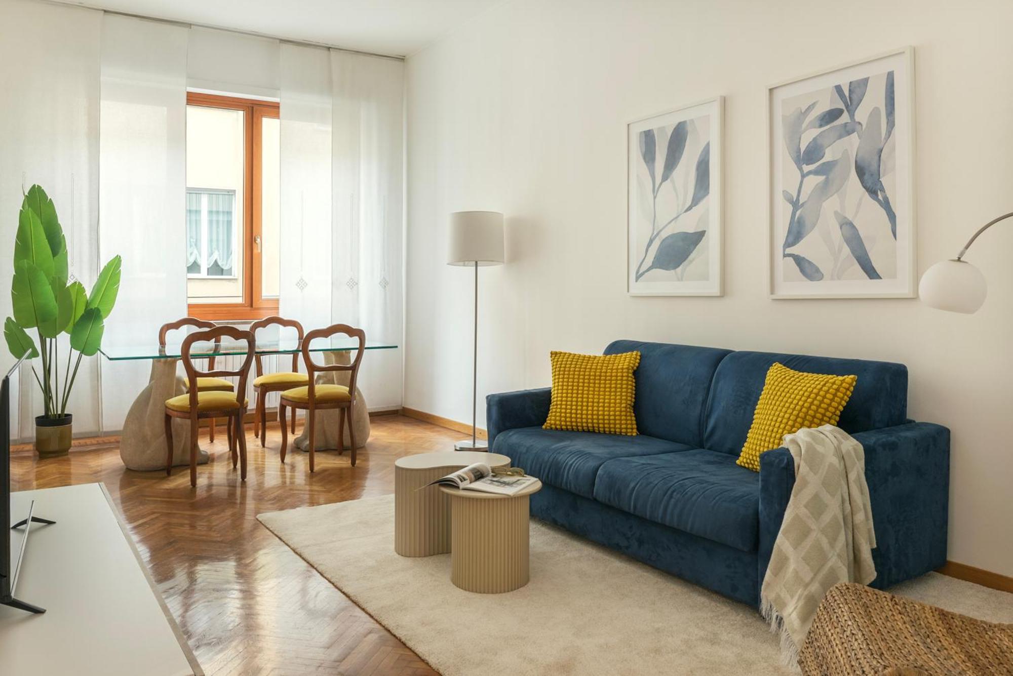 Exclusive Design Apartment - Duomo - Free Parking, Milan
